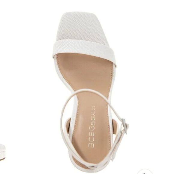 New BCBGENERATION Womens White Lizard Adjustable Ankle Strap Flexible Sandals 10 - Picture 4 of 5